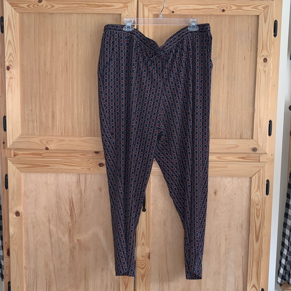 Lane Bryant Medallion printed dressy pants size 18/20